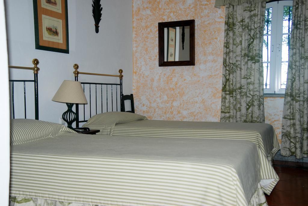 Herdade Da Samarra Hotel Viana do Alentejo Habitación foto